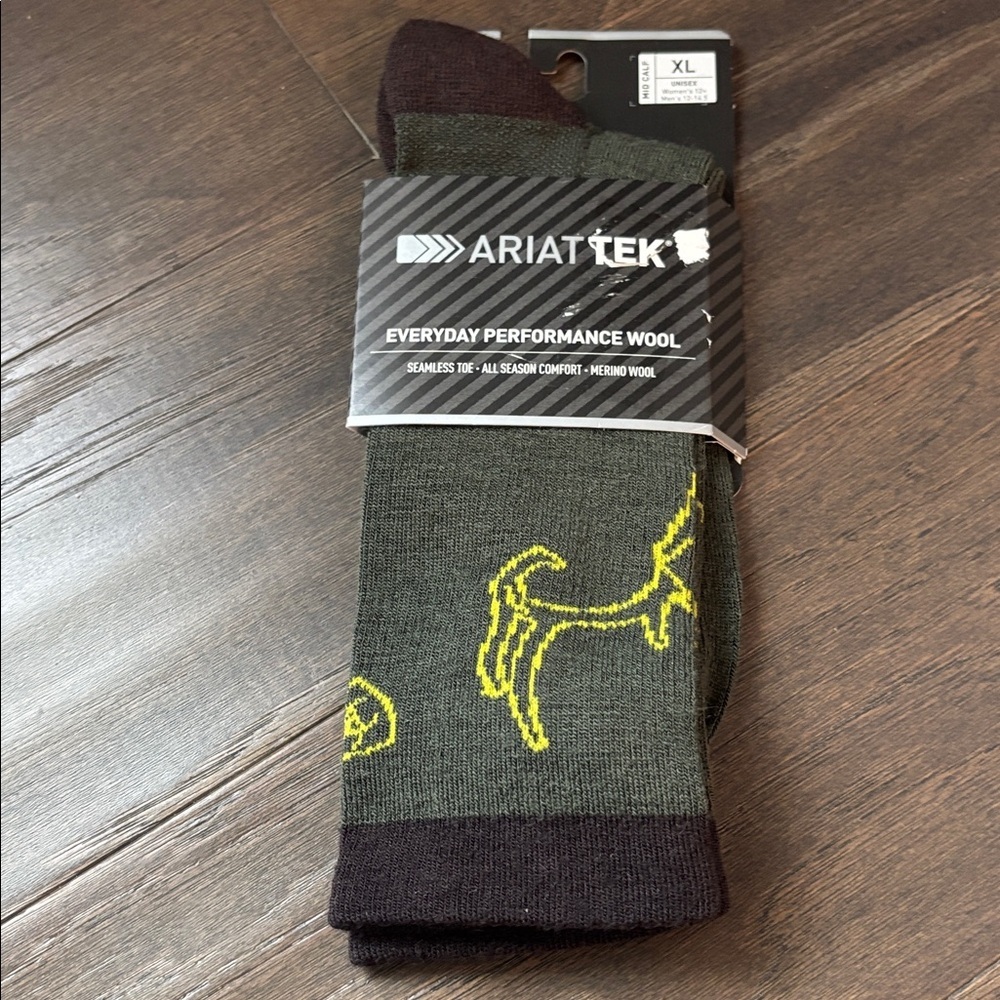 Ariat Merino Wool Mid-Calf Performance,seamless toe,arch support,odor control